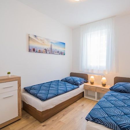 Gemini Apartments Siofok I., Iii. ภายนอก รูปภาพ