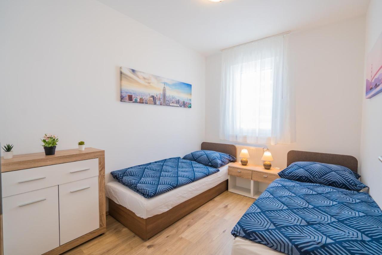Gemini Apartments Siofok I., Iii. ภายนอก รูปภาพ