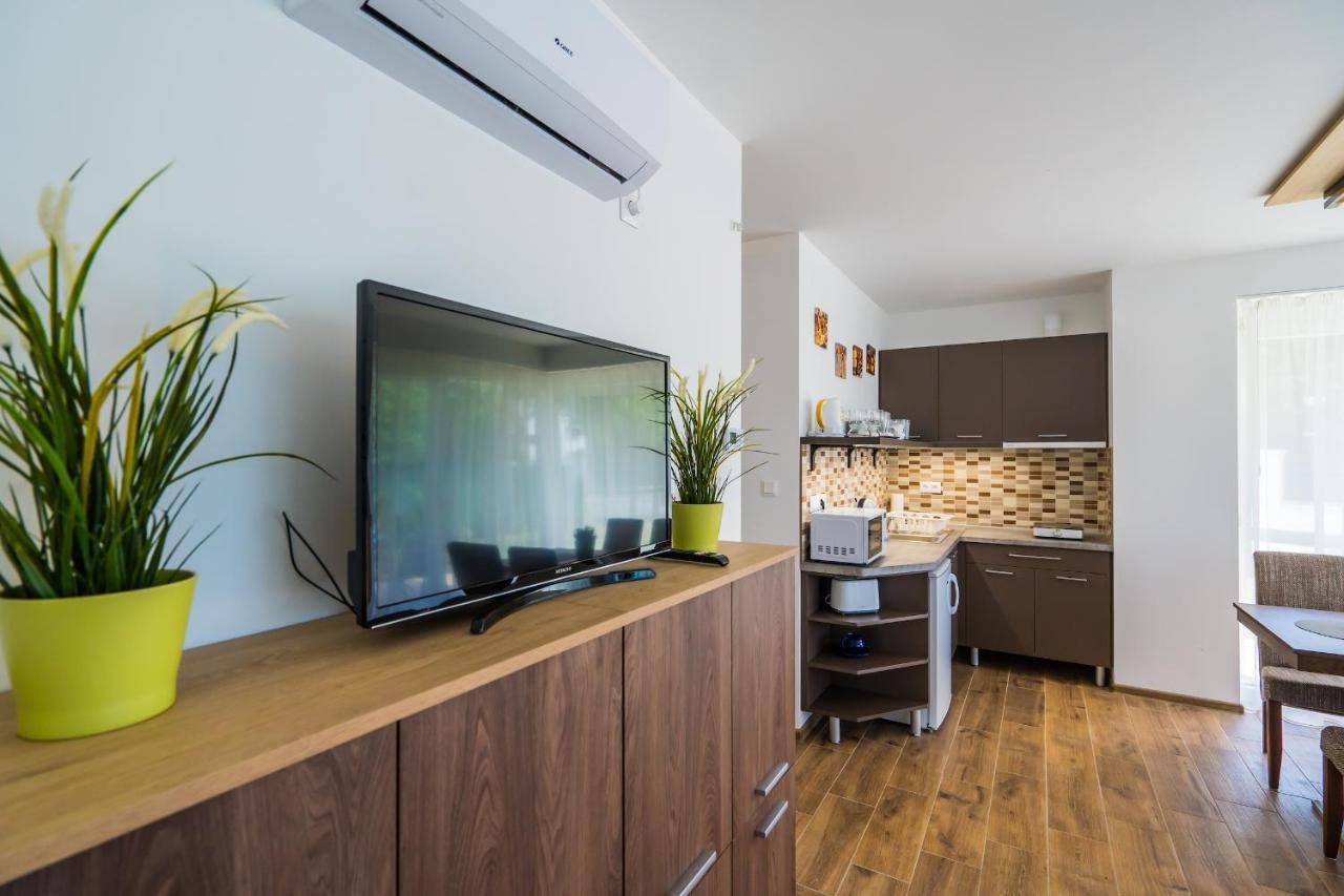 Gemini Apartments Siofok I., Iii. ภายนอก รูปภาพ