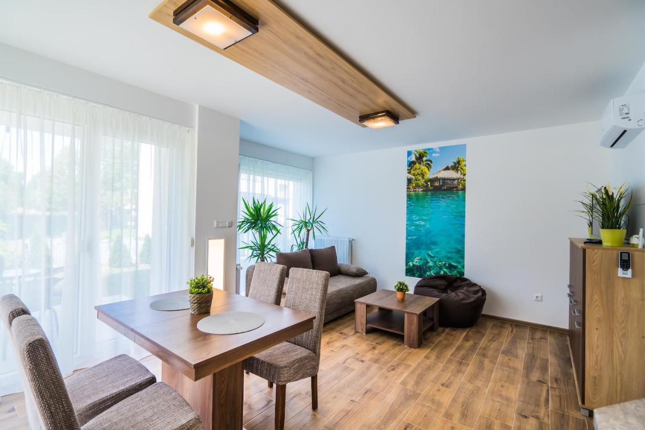 Gemini Apartments Siofok I., Iii. ภายนอก รูปภาพ