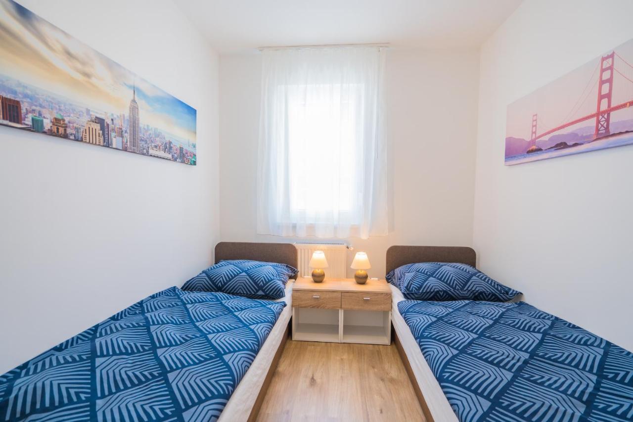 Gemini Apartments Siofok I., Iii. ภายนอก รูปภาพ