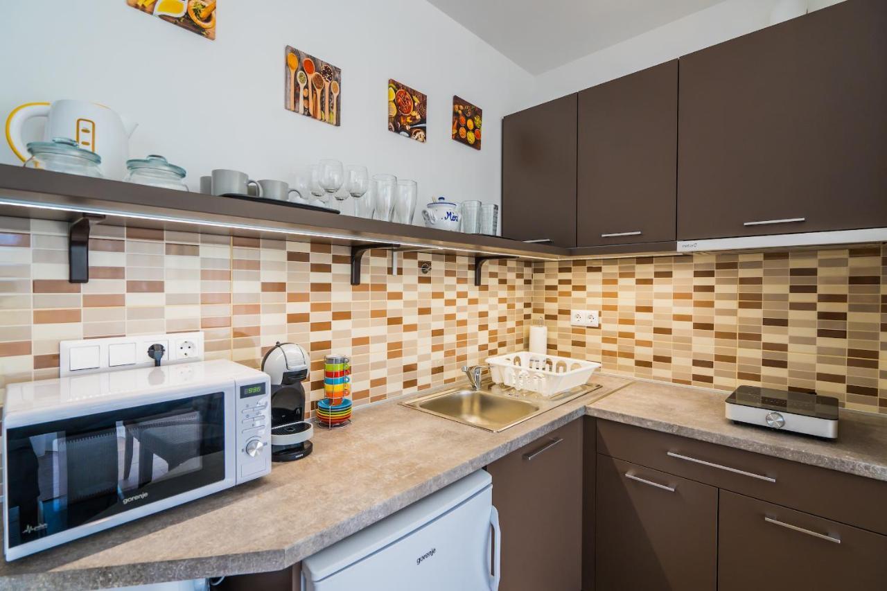 Gemini Apartments Siofok I., Iii. ภายนอก รูปภาพ